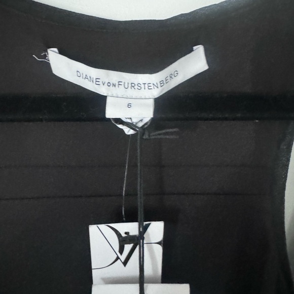 DVF Black & Gold Sequined Pellina party dress ✨🥂 - NWT - Picture 4 of 6